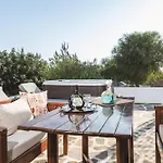 Parisi Naxos Deluxe Holiday home