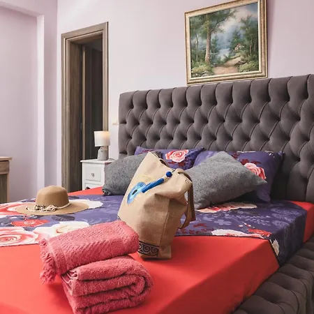 Parisi Naxos Deluxe Free Car *