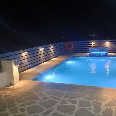 Parisi Naxos Deluxe Prázdninový dům
