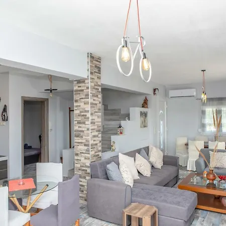 Parisi Naxos Deluxe Free Car Σπίτι διακοπών Αγγίδια